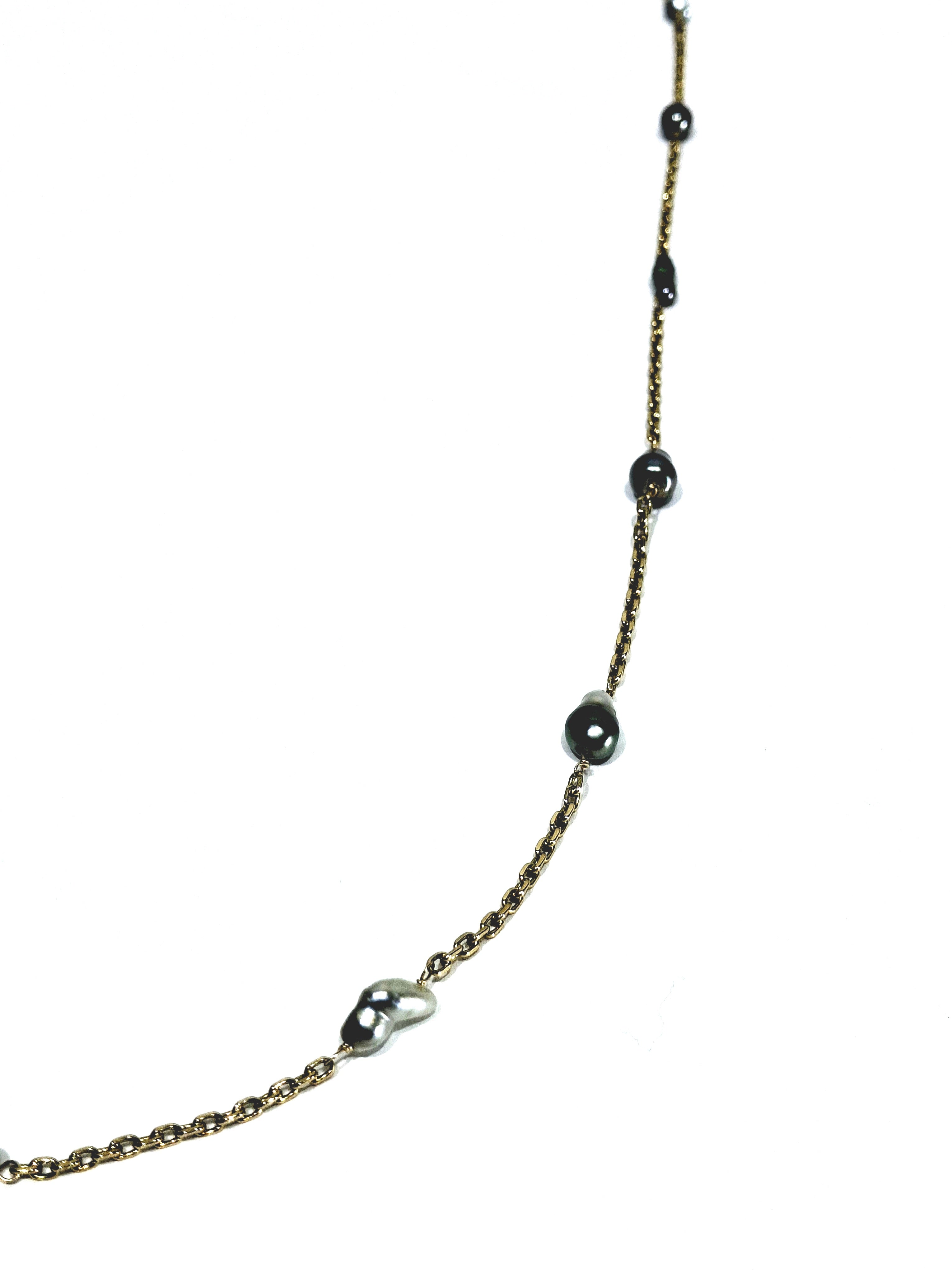 Sautoir en or rose et Perles de Tahiti.