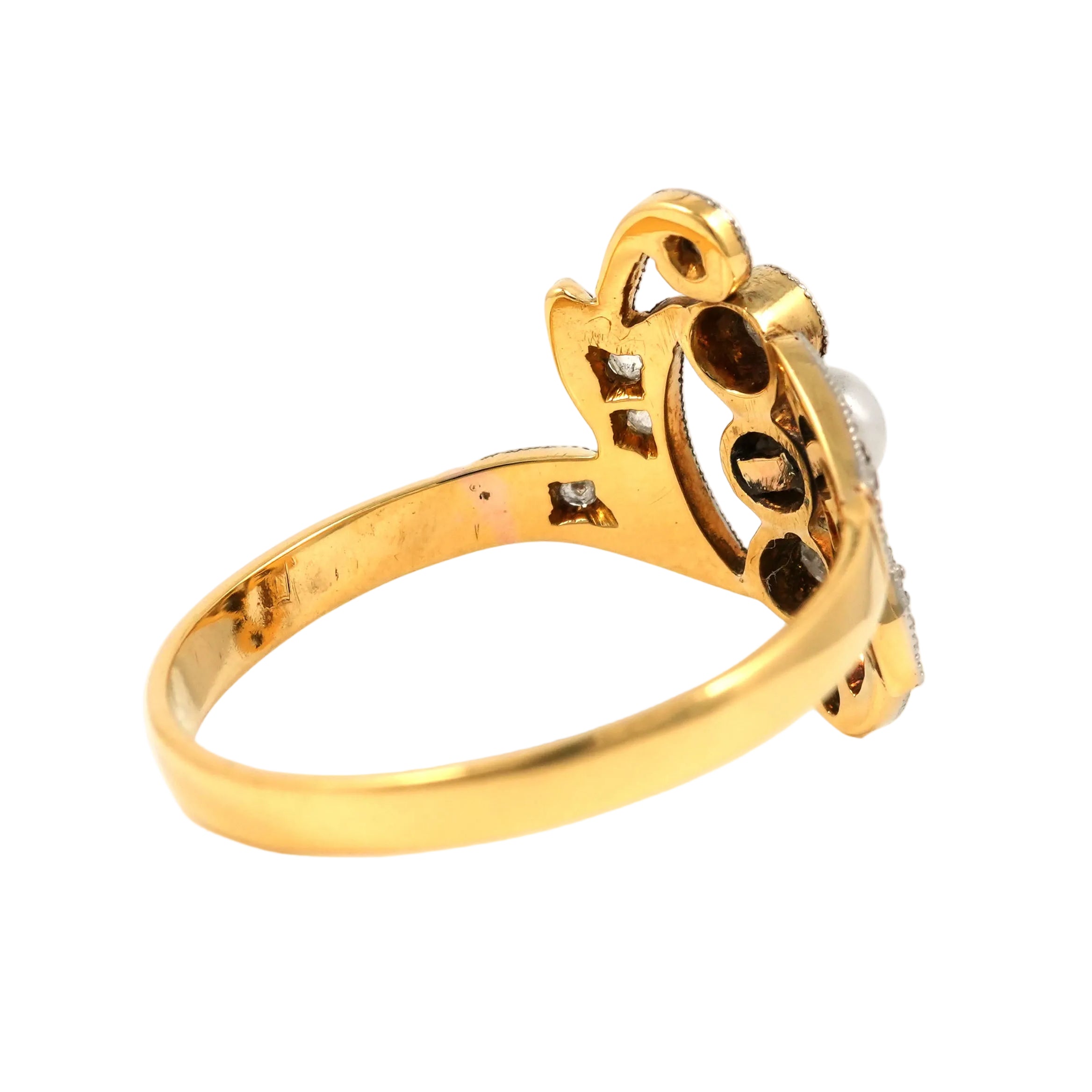 Bague en or jaune, perle et diamants