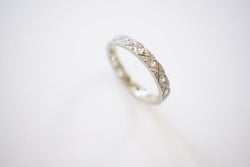 Alliance Art Deco or blanc diamants sur platine - Castafiore