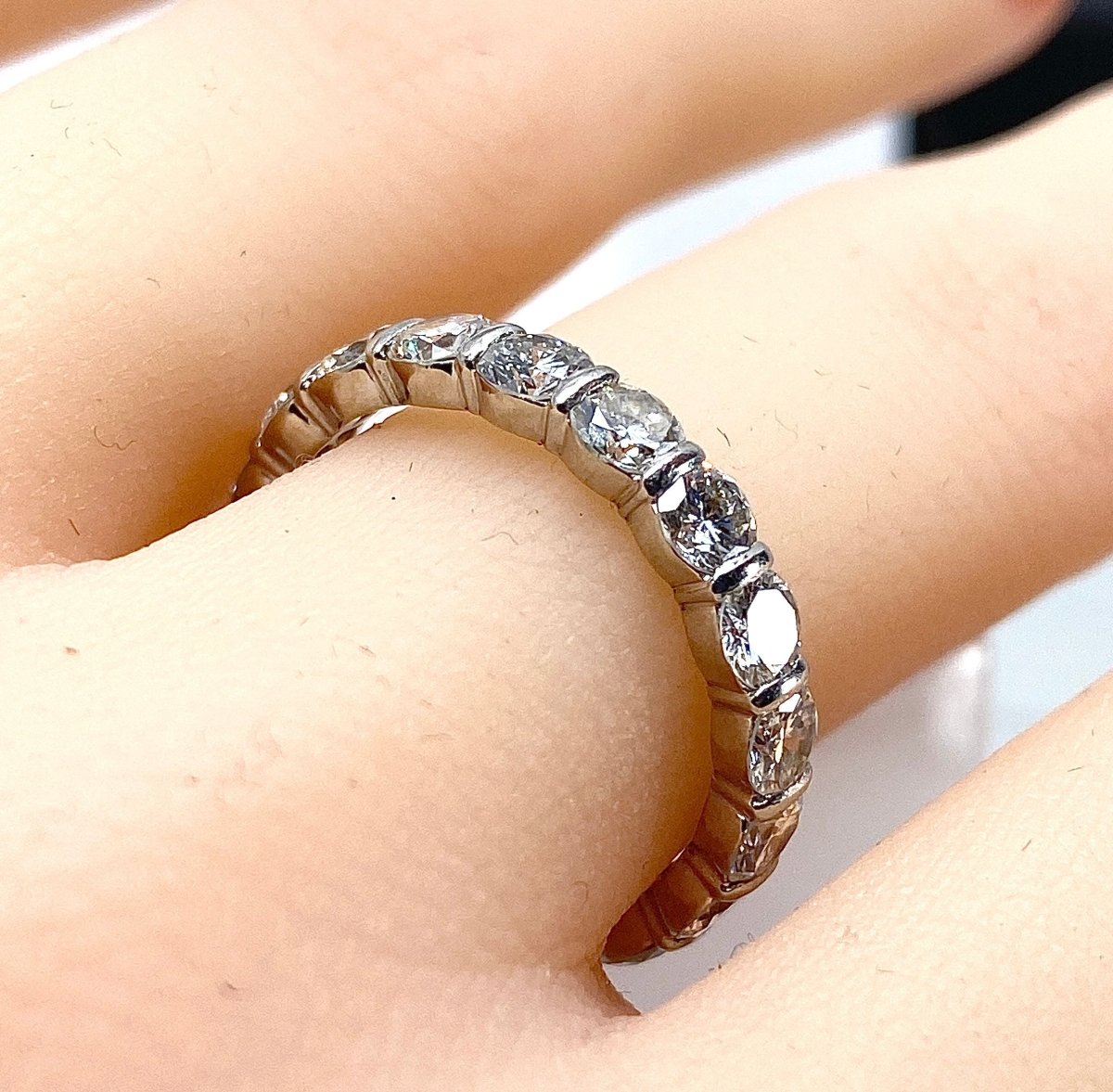 Alliance en or blanc 18 carats et platine, 18 diamants 2,70 carats - Castafiore