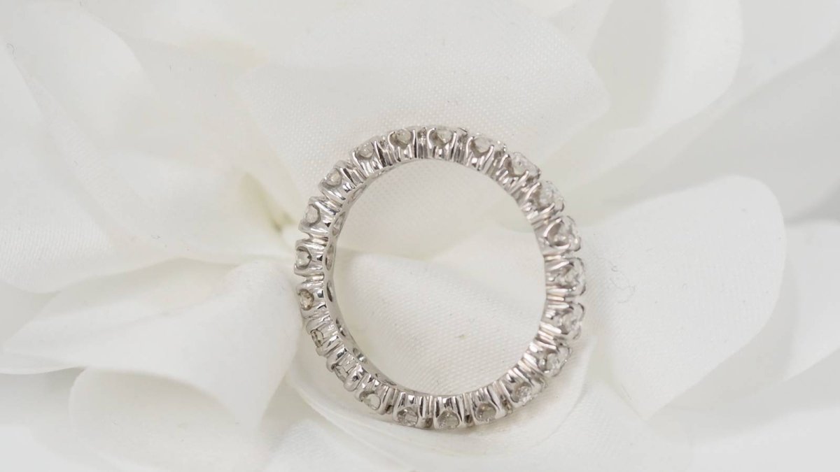 Alliance en or blanc et diamants - Castafiore