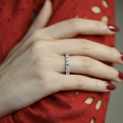 Alliance en or gris 18 Cts avec 2,40 Cts de diamants H - VS. Taille 50 - Castafiore