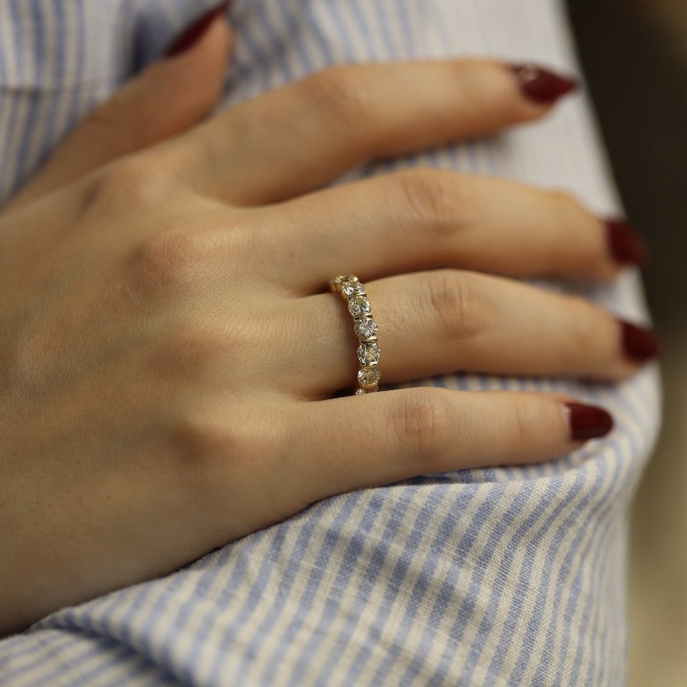 Alliance en or jaune 18 Cts avec 3,30 Cts de diamants G - VS. Taille 50 - Castafiore