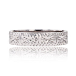 Alliance gravée en or blanc - Castafiore