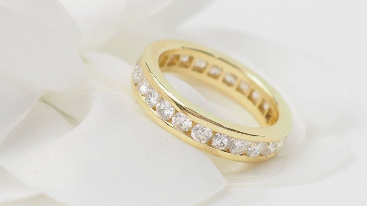 Alliance tour complet en or jaune et diamants - Castafiore
