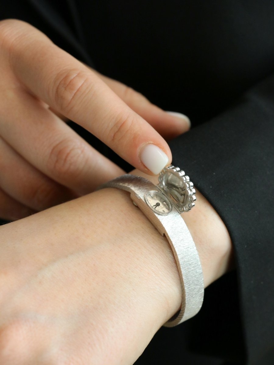 ANDRE COL Montre à secret or blanc diamants - Castafiore