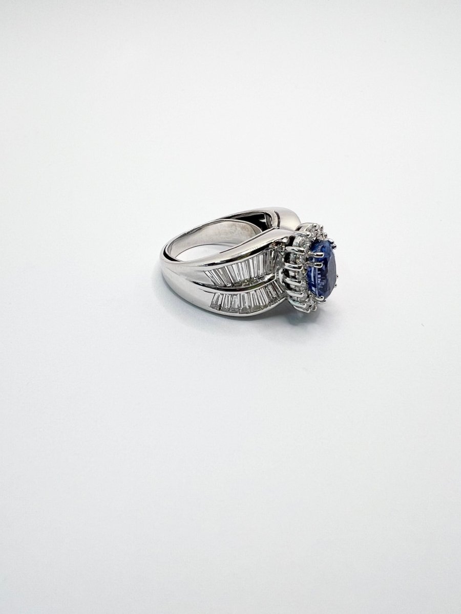 Anello oro 18 kt con diamanti e zaffiro naturali - Castafiore