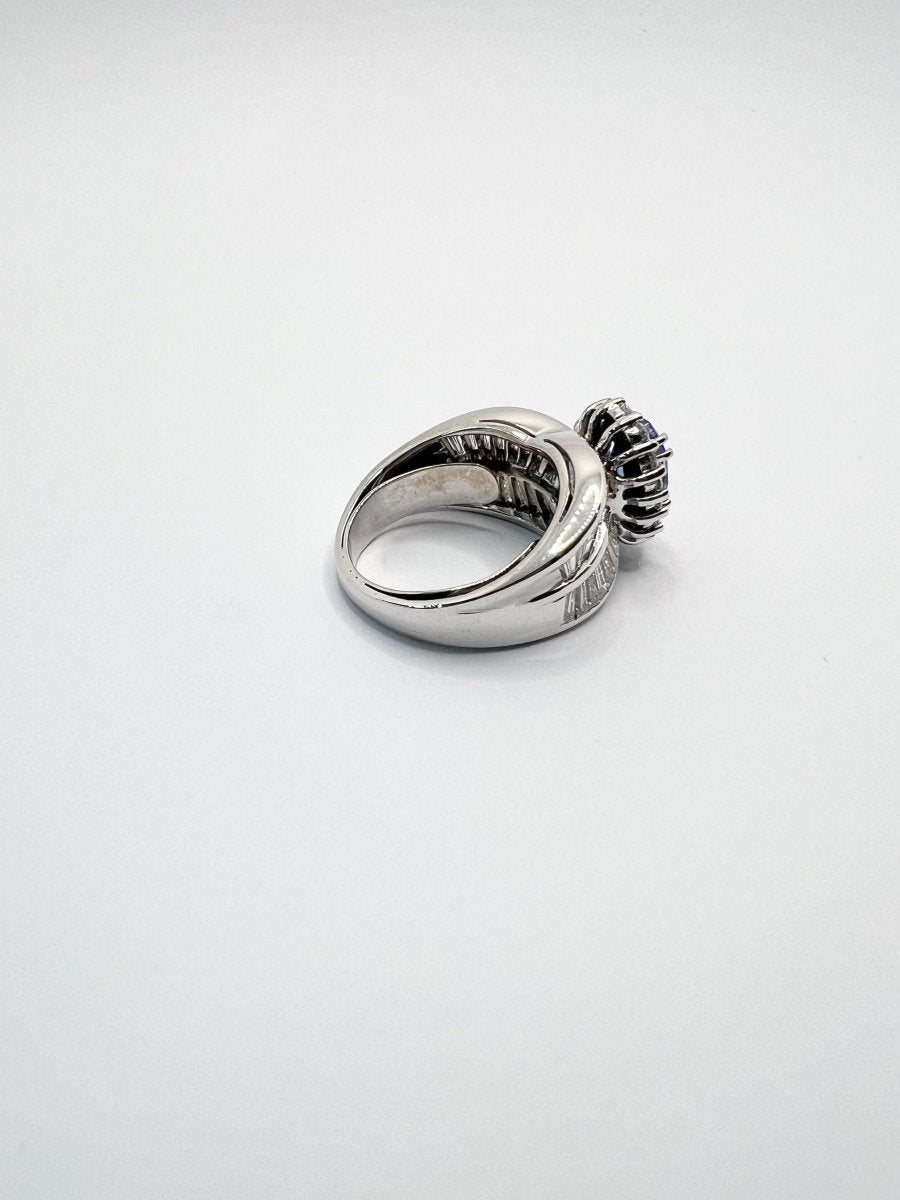 Anello oro 18 kt con diamanti e zaffiro naturali - Castafiore