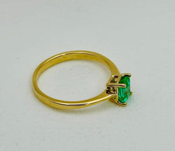 ANIILLO SOLITARIO DE ORO AMARILLO CON ESMERALDA CORTE ESMERALDA - Castafiore