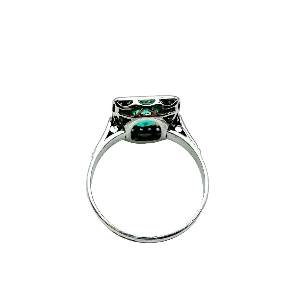 ANILLO ART DÉCO EN ORO BLANCO CON DIAMANTES Y ESMERALDA. - Castafiore