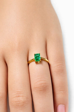 ANILLO DE ORO AMARILLO CON ESMERALDA COLOMBIANA - Castafiore