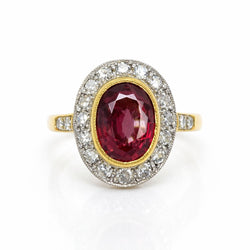 Anillo de Oro Amarillo estilo Vintage con Rubelita y Halo de Diamantes. - Castafiore