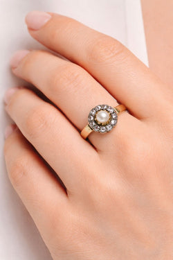 ANILLO EN ORO AMARILLO CON PERLA Y DIAMANTES - Castafiore