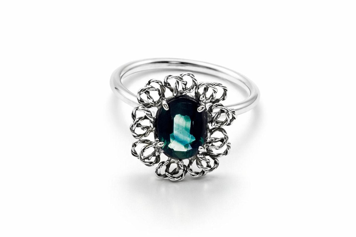 ANILLO EN ORO BLANCO CON ZAFIRO VERDE OVALADO - Castafiore