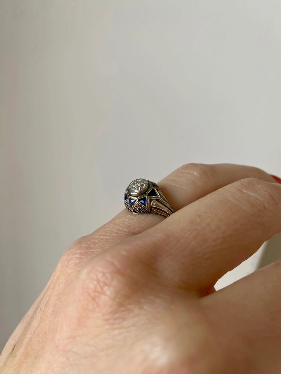 Art Deco 0.80 Carat Diamond Sapphire Filigree Ring - Castafiore