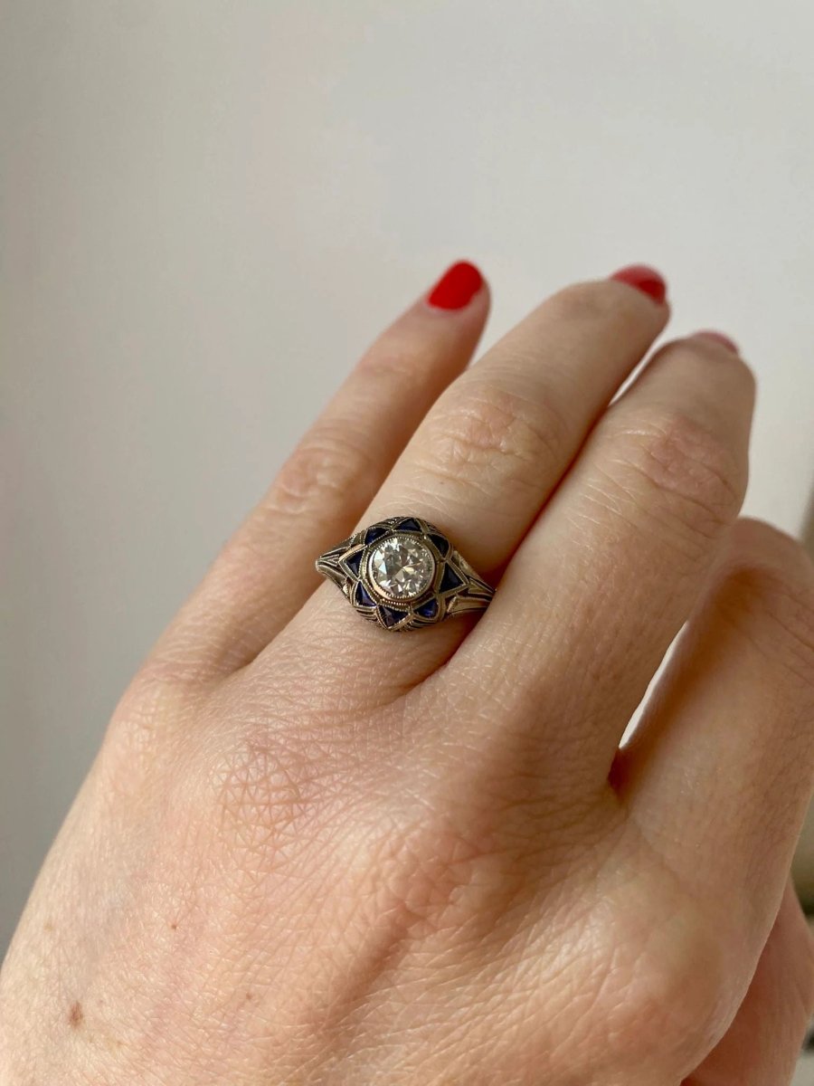 Art Deco 0.80 Carat Diamond Sapphire Filigree Ring - Castafiore