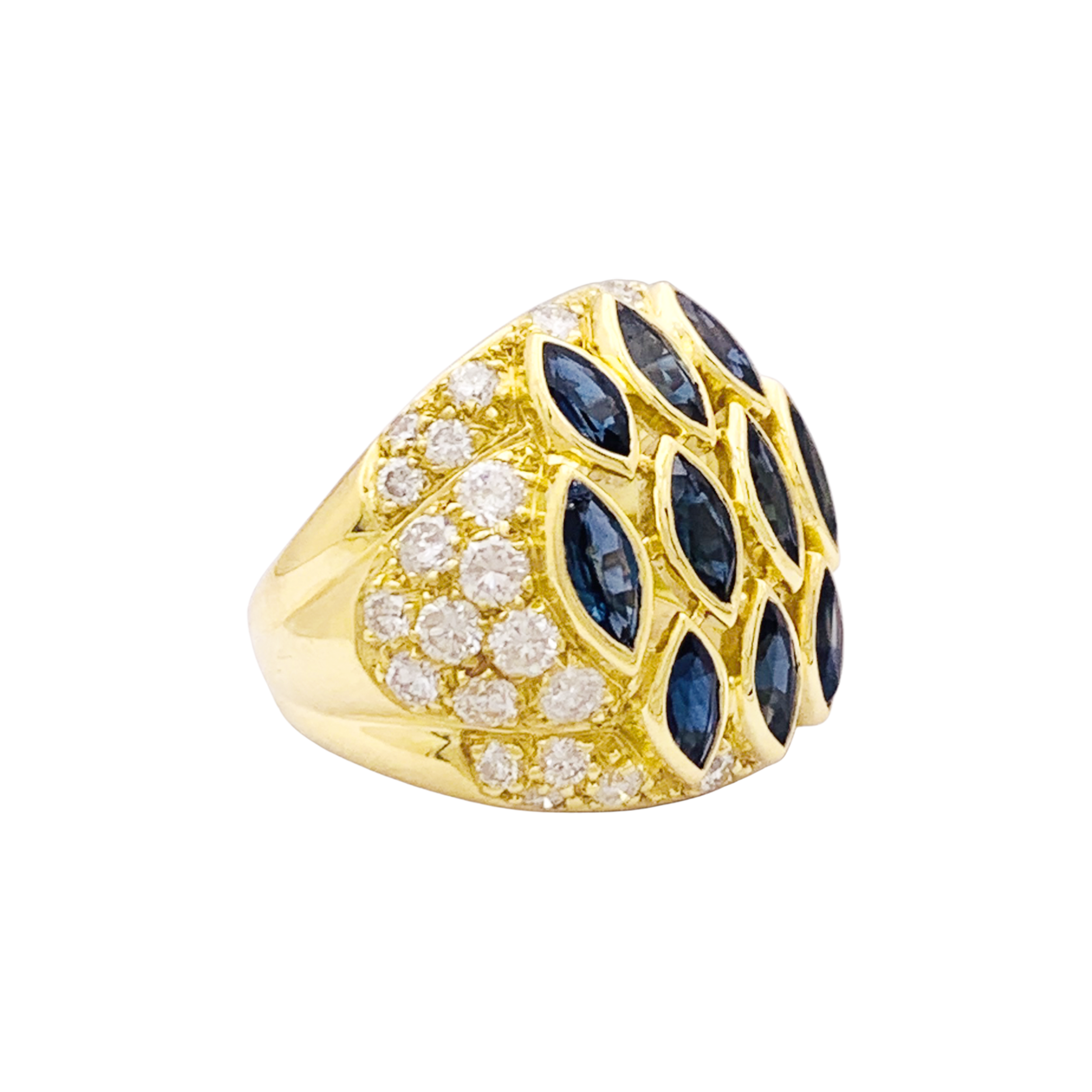 Bague vintage en or jaune, saphirs et diamants.