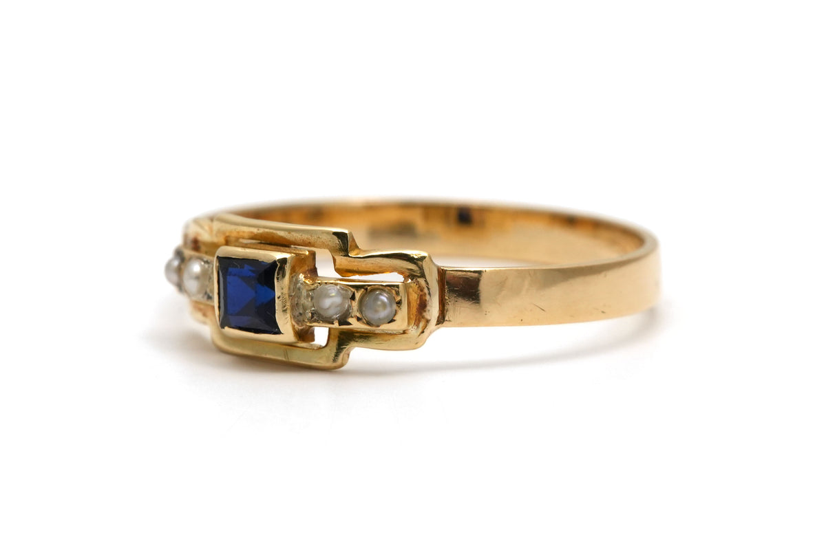 Bague en or jaune, perles et saphirs