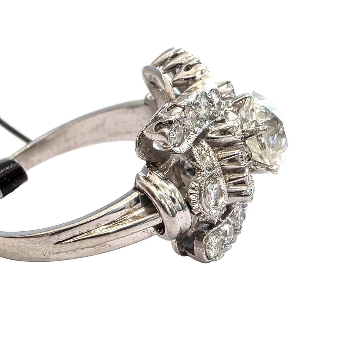 Bague Entourage en or blanc et diamants