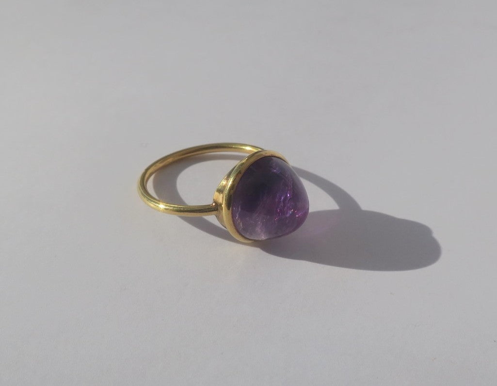Bague Cocktail en or jaune et améthyste
