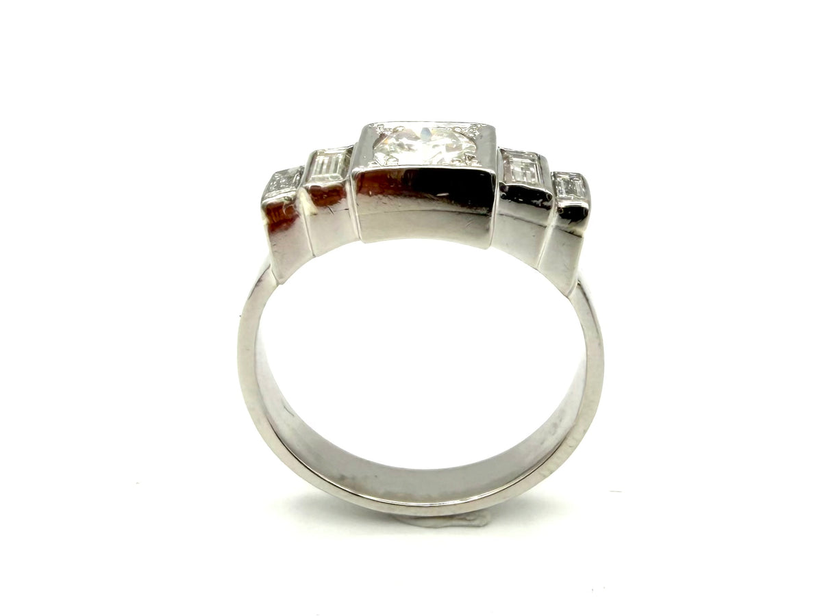 Bague en platine et diamants