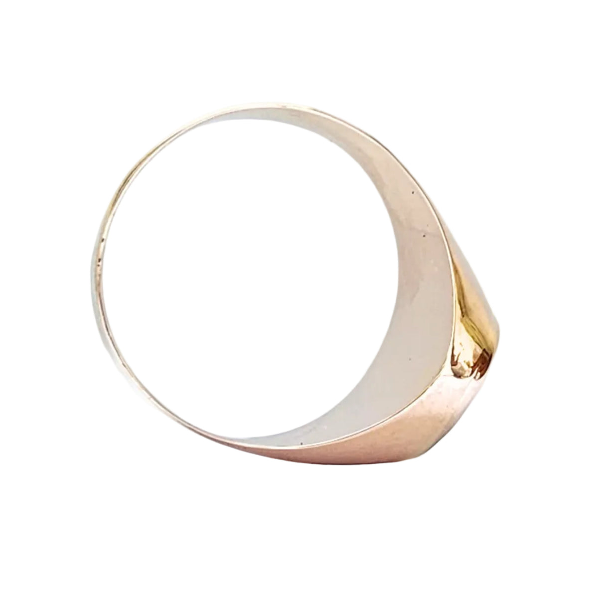 Bague Chevalière en or rose et onyx