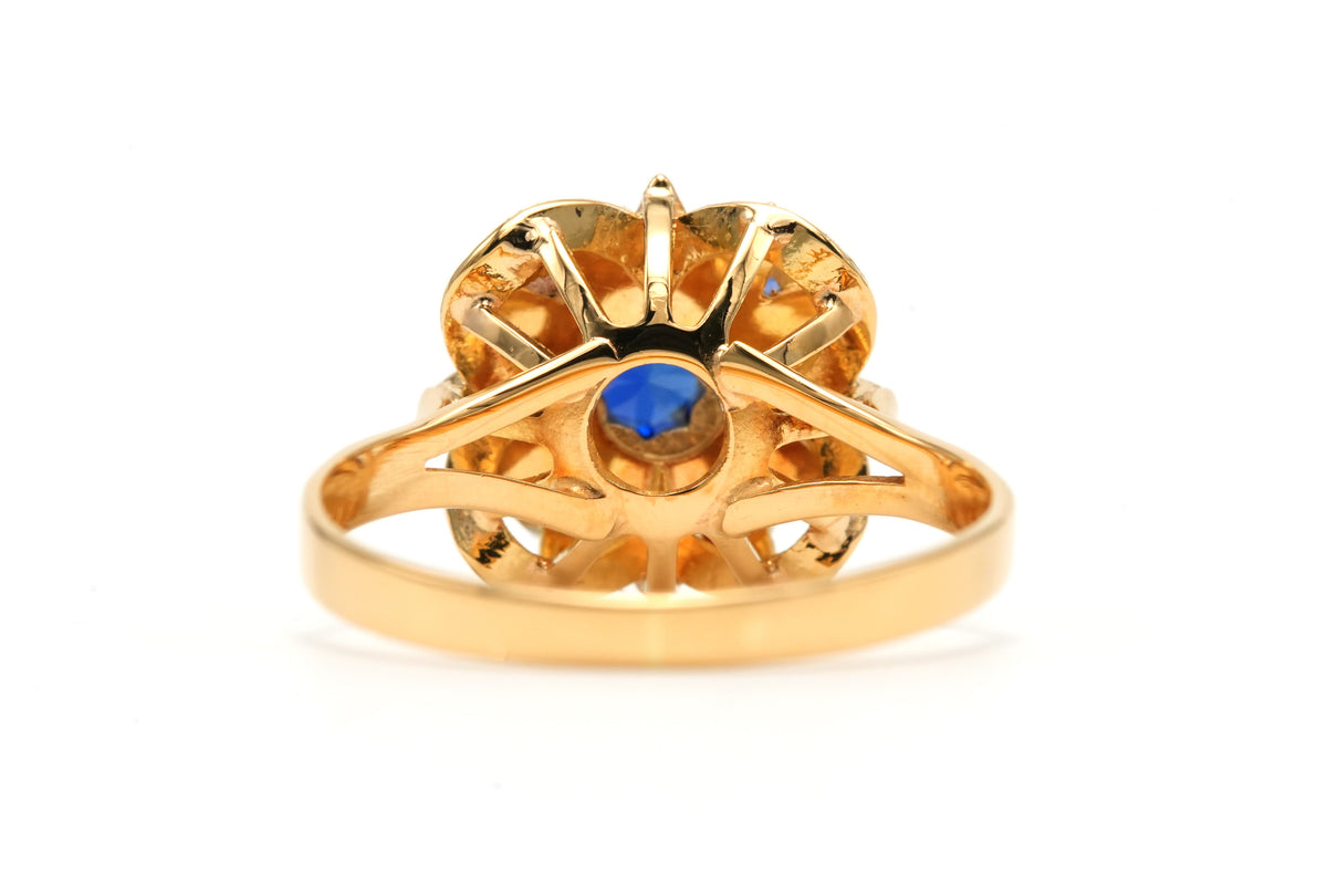 Bague Marguerite en or jaune et saphirs
