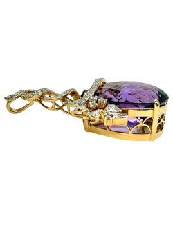 Pendentif or jaune, améthyste et diamants