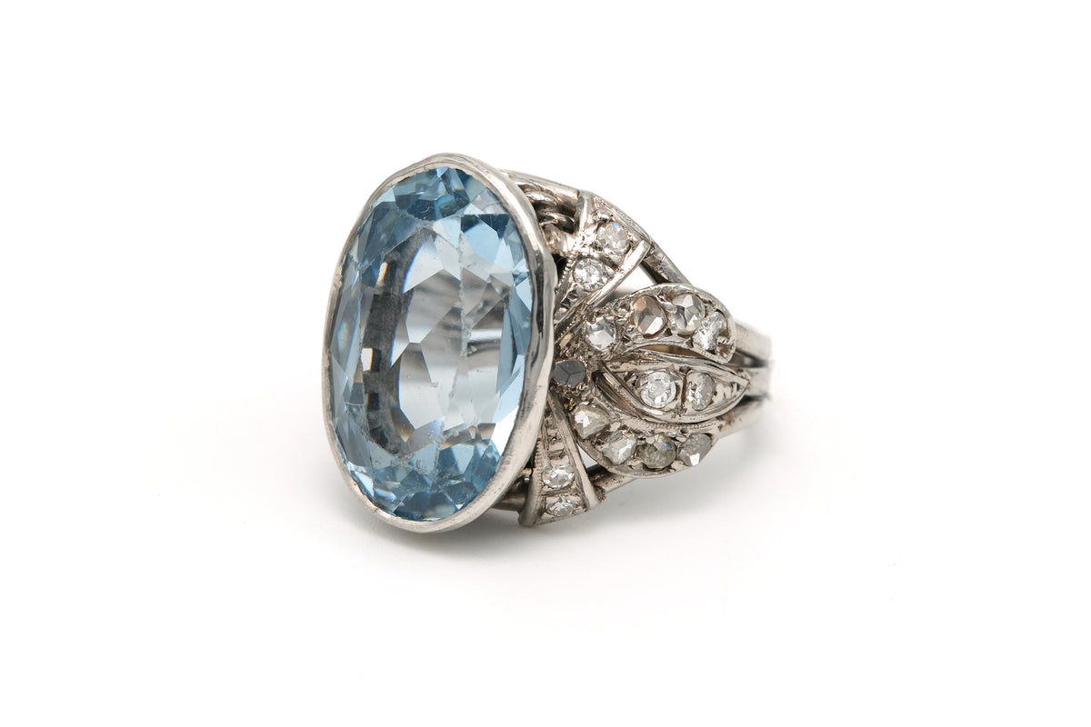 Bague Cocktail en or blanc, platine, spinelle et diamants