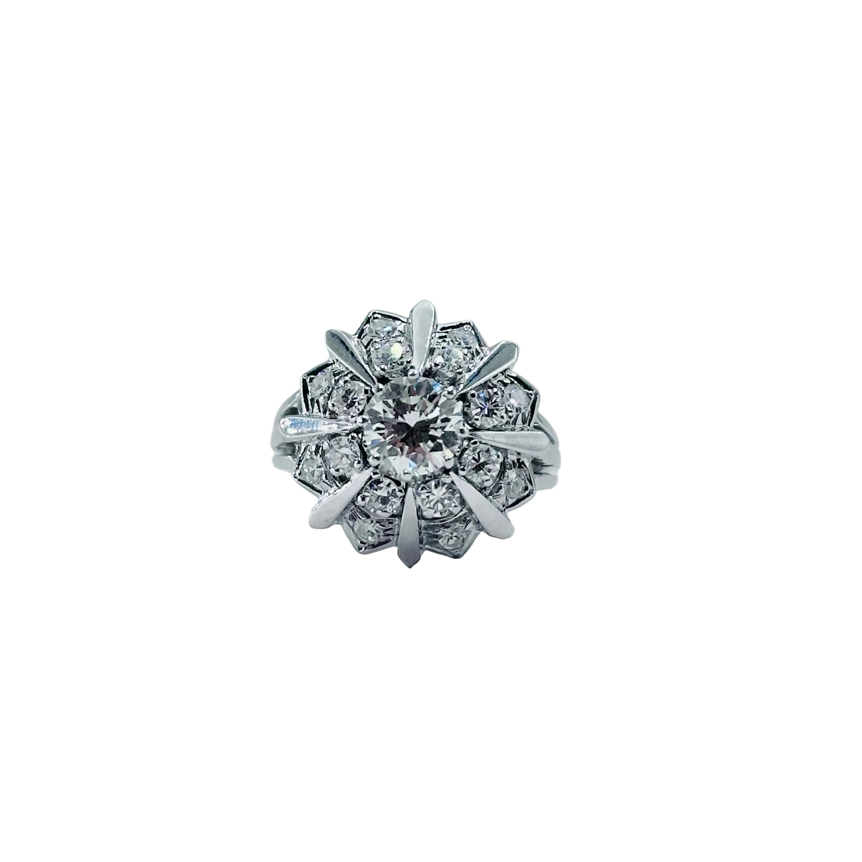 Bague Entourage en or blanc, platine et diamants
