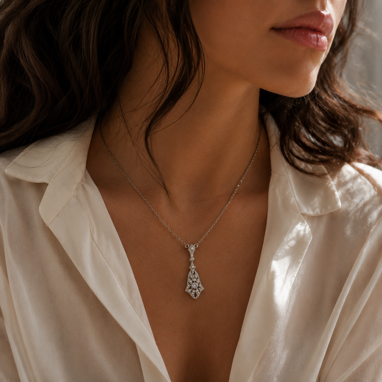 Collier Pendentif en or blanc et diamants