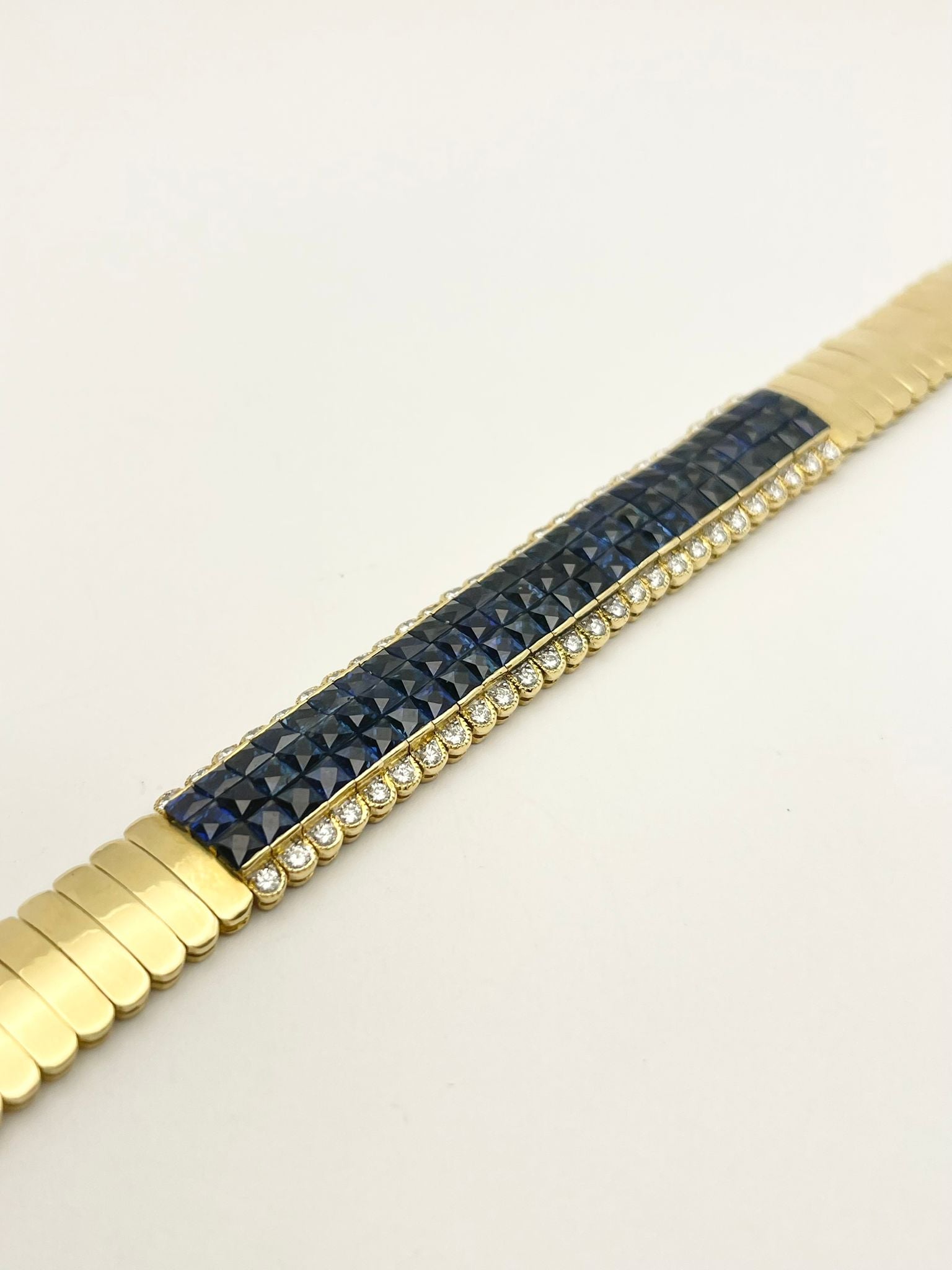 Bracelet Maille en or jaune, saphirs et diamants