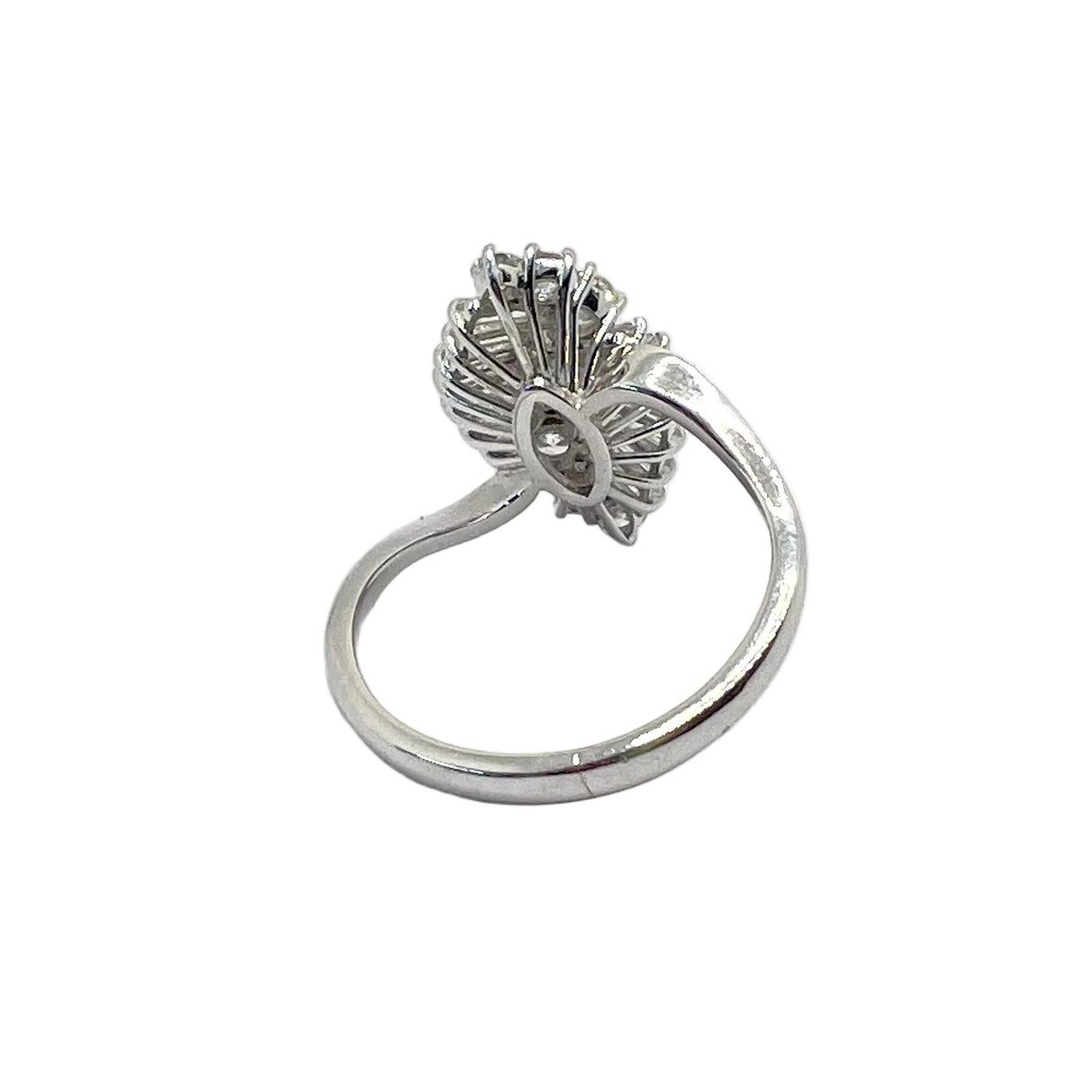 Bague en or blanc et diamants