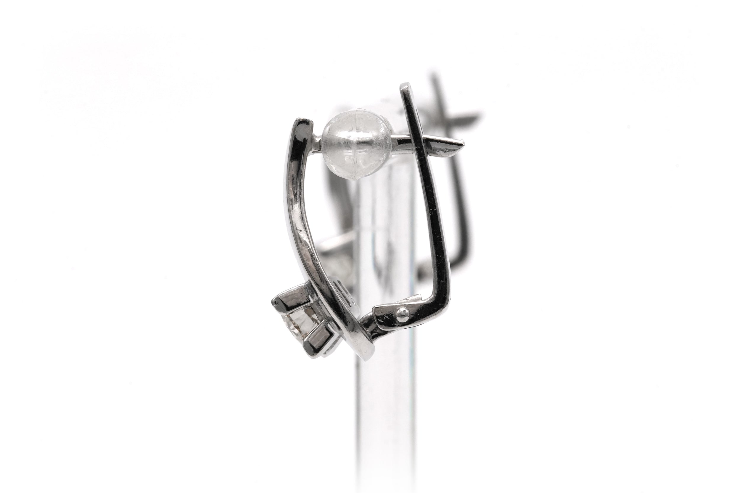 Boucles d'oreilles Dormeuses en or blanc et diamants