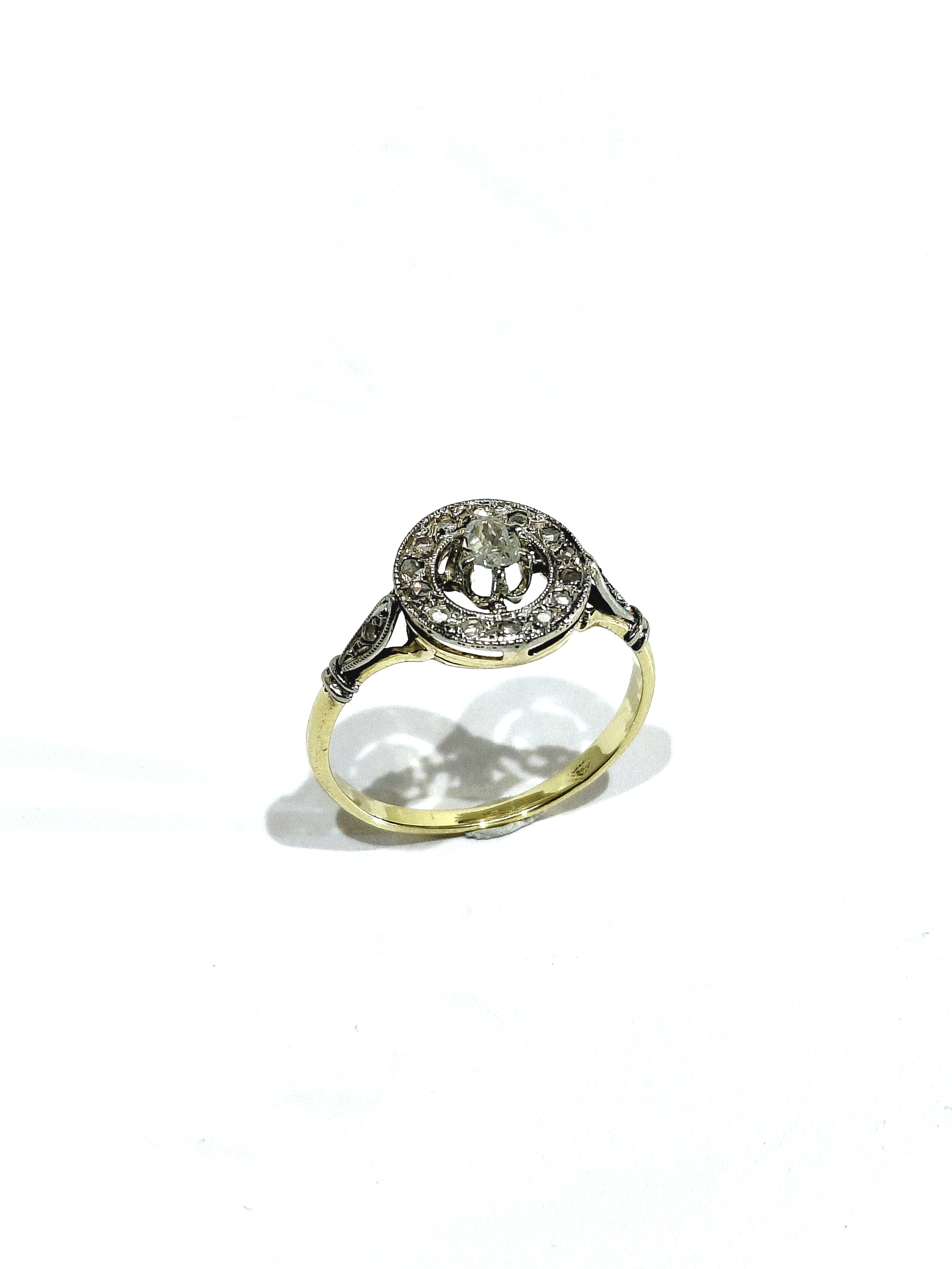 Bague cible en or jaune et diamants