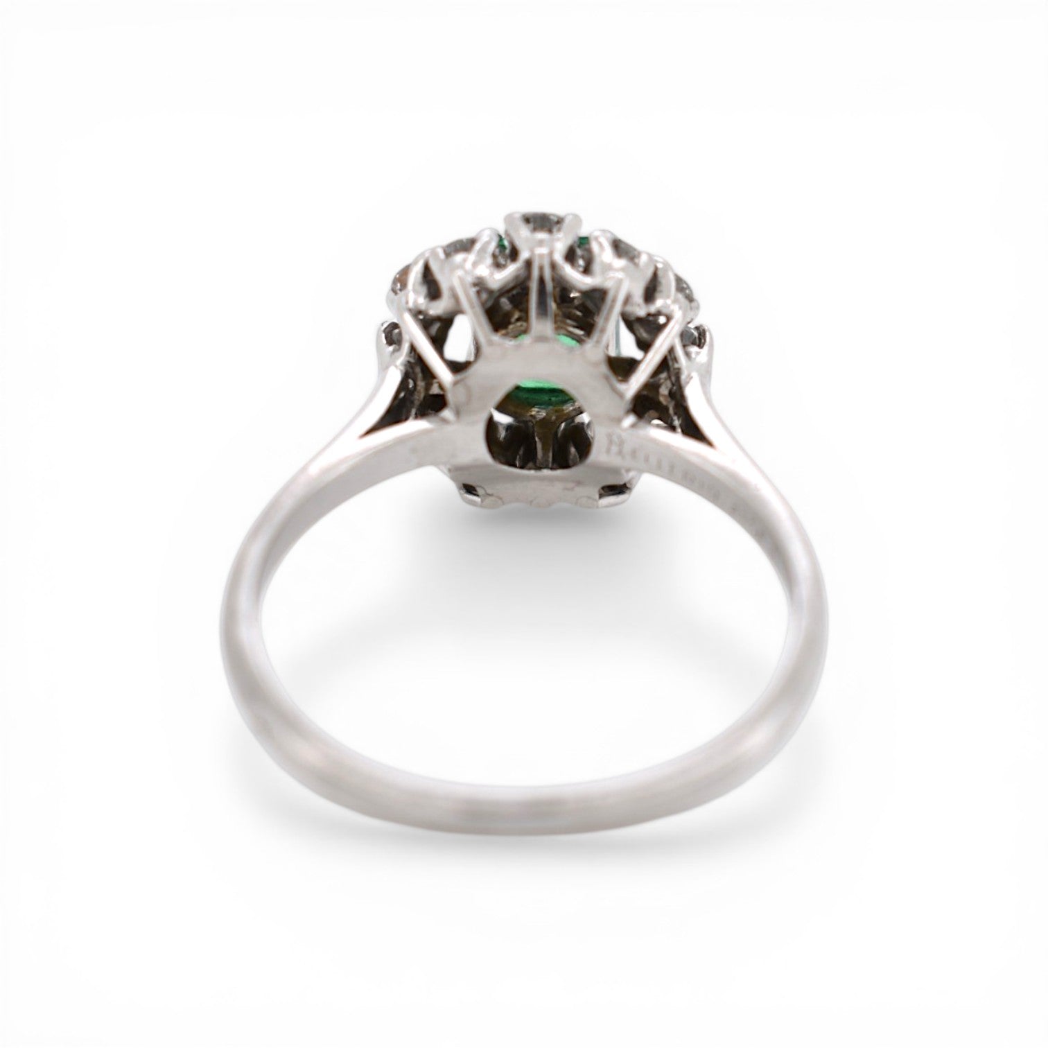 Bague Marguerite MELLERIO en platine, émeraude et diamants