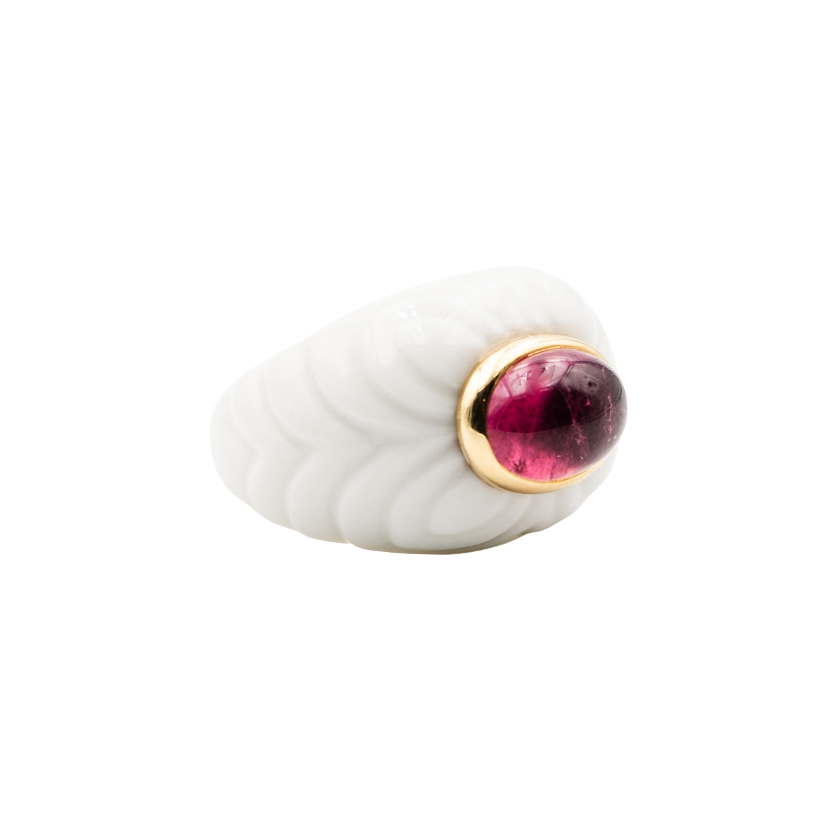 Bague Dôme BULGARI "Chandra" en céramique blanche, or jaune et tourmaline rose