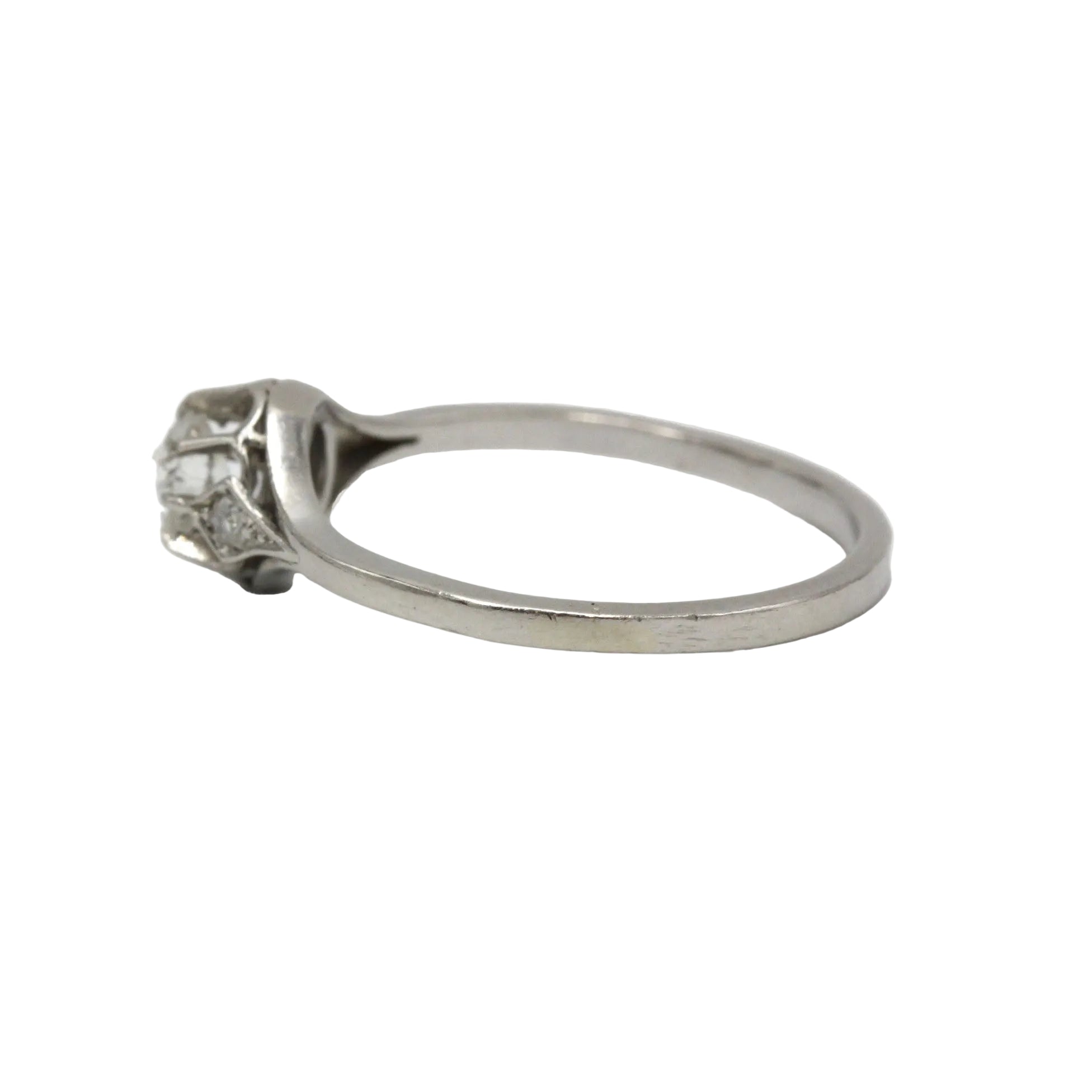 Bague Solitaire en platine et diamants