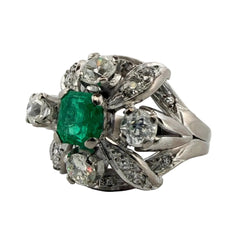 Bague Cocktail en platine, émeraude et diamants