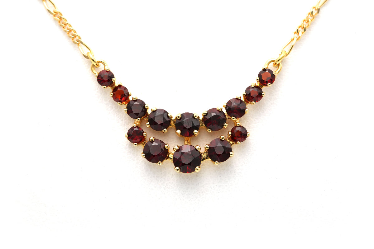 Collier Pendentif en or jaune et grenats
