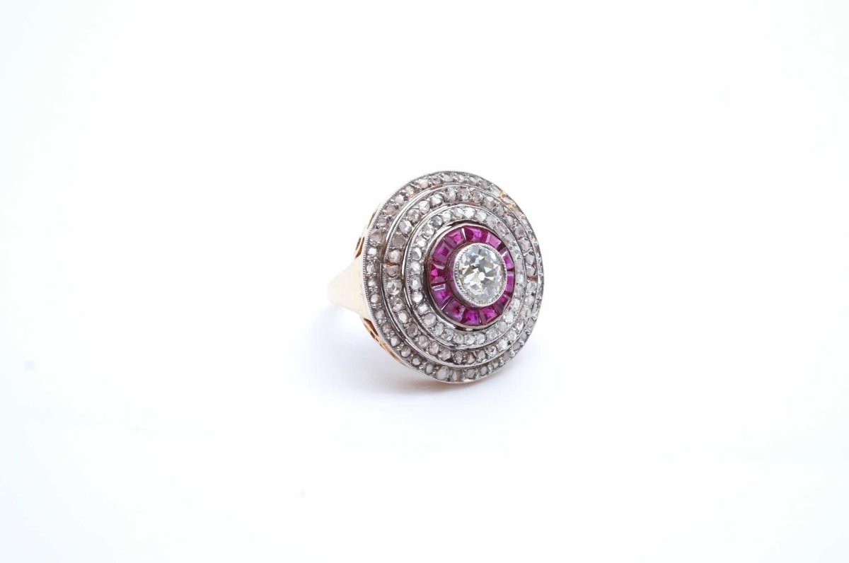 Bague 1920 diamants et rubis en or jaune 18k et platine - Castafiore