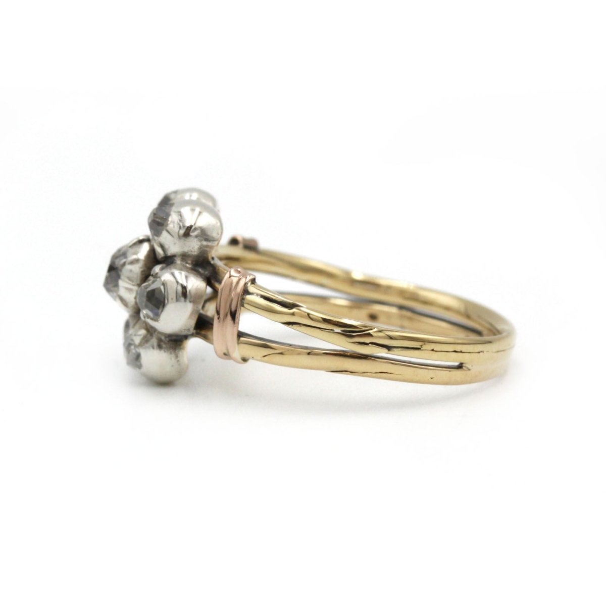 Bague 19eme or jaune 750 et 7 diamants tailles anciennes 0.50 carats total - Castafiore