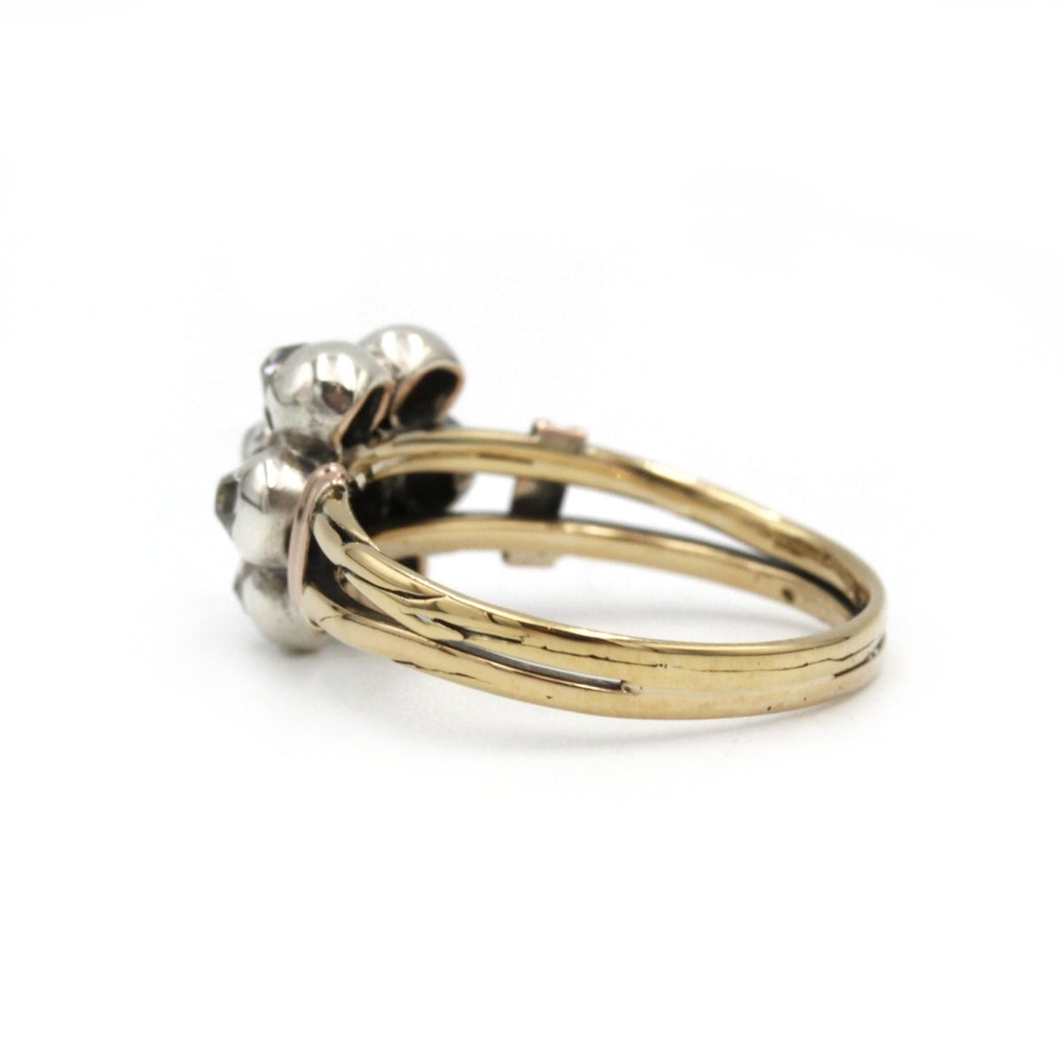 Bague 19eme or jaune 750 et 7 diamants tailles anciennes 0.50 carats total - Castafiore