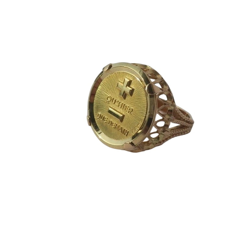 Bague A. AUGIS chevalière médaille d'amour en or jaune - Castafiore