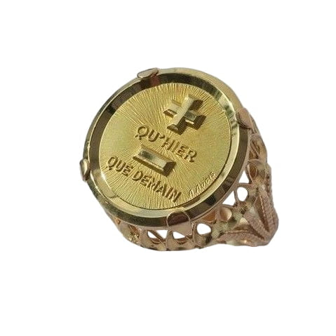Bague A. AUGIS chevalière médaille d'amour en or jaune - Castafiore