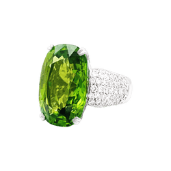 Bague ADLER en or blanc, péridot et diamants - Castafiore
