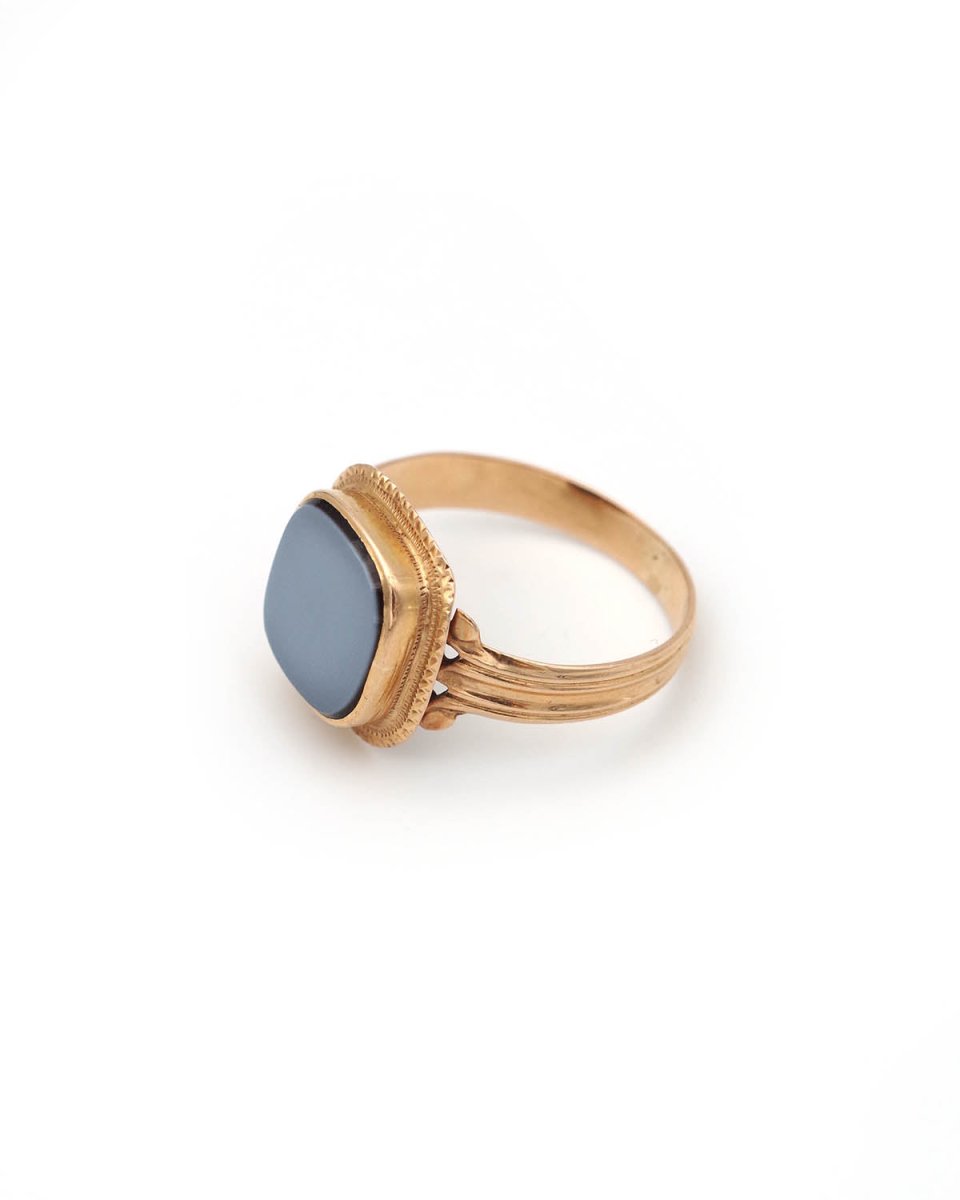 Bague agate nicolo ancienne en or - Castafiore