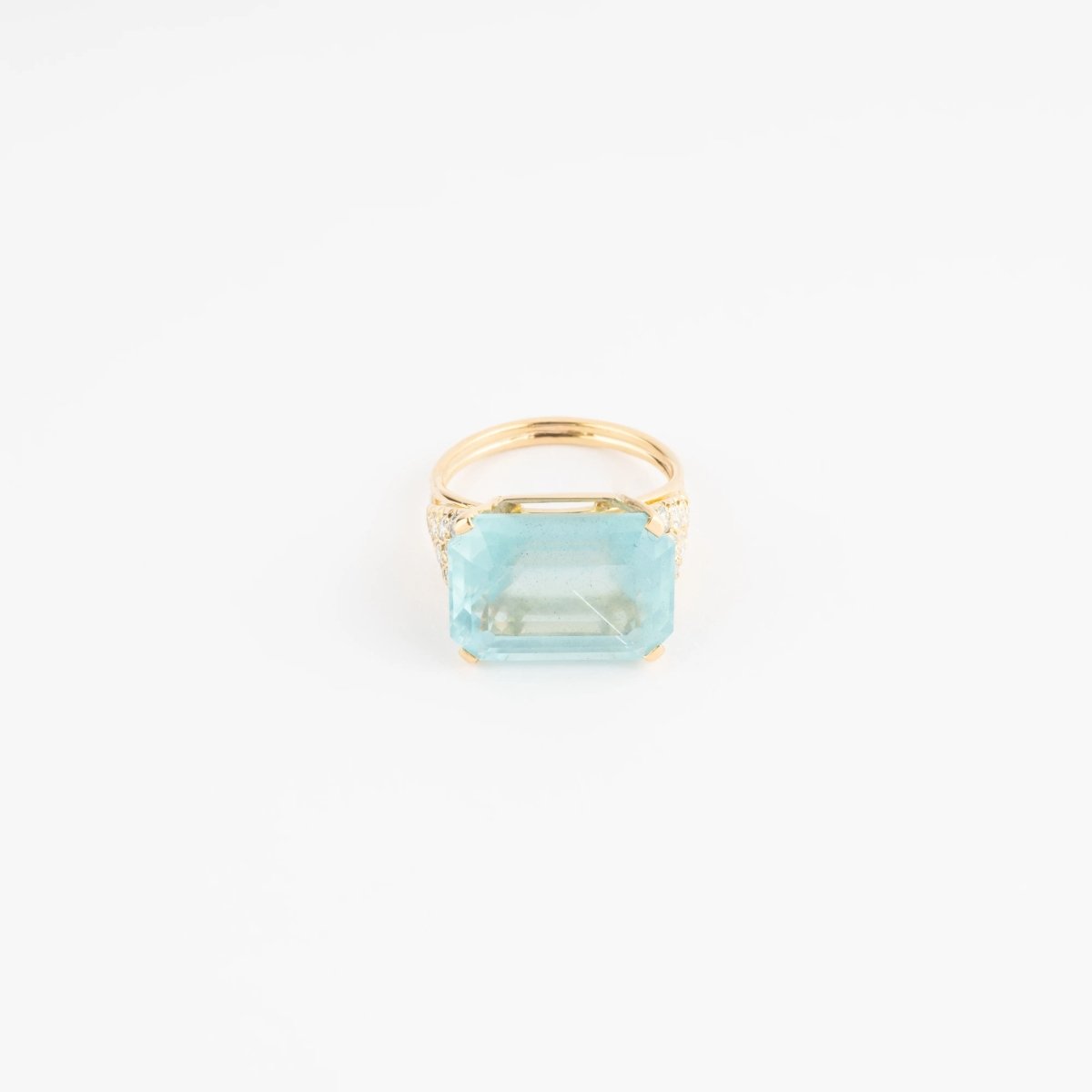 Bague aigue marine lactée et diamant sur or jaune - Castafiore