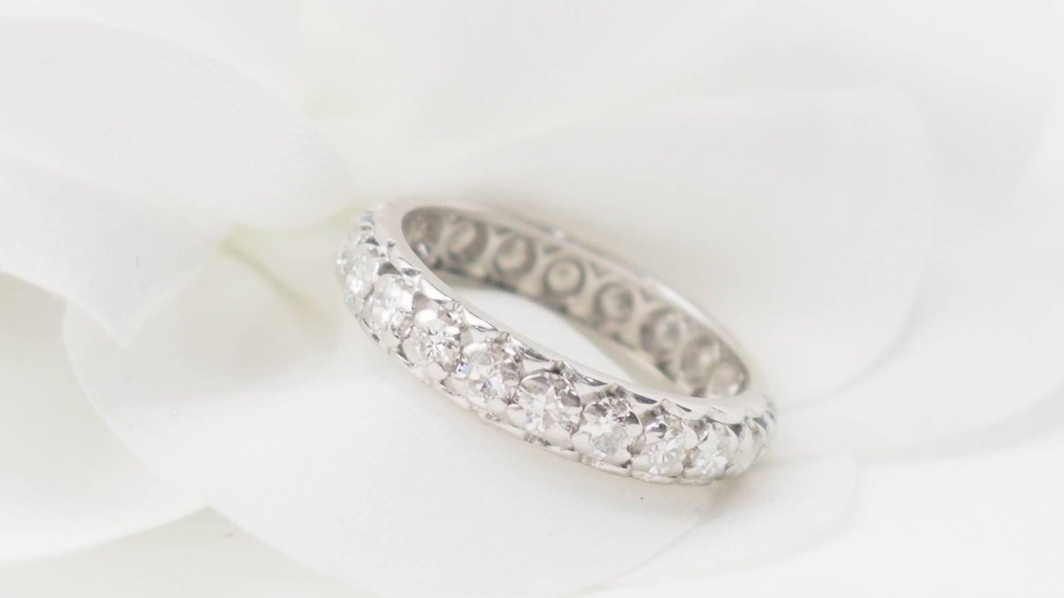Bague Alliance américaine en or blanc et diamants - Castafiore