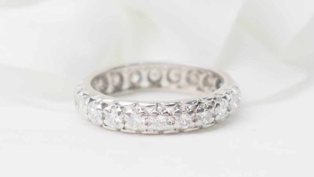 Bague Alliance américaine en or blanc et diamants - Castafiore